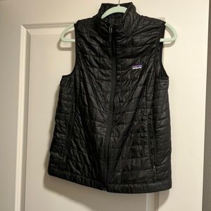 Patagonia Womens Nano black puff vest